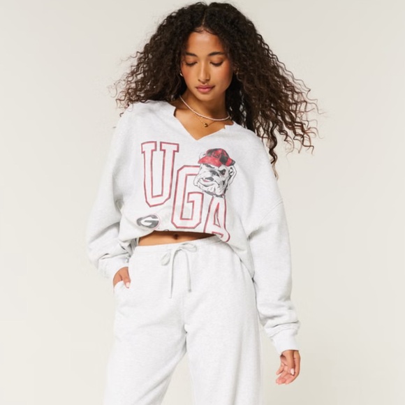 GEORGIA UGA Dawgs BULLDOGS Hollister Gray Graphic Notch Neck Sweatshirt Sweater - Picture 2 of 11